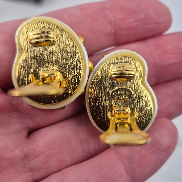 Kenneth Lane KJL Gold Tone Blue Cabochon Clip On Earrings Regal Studded VTG - Picture 4 of 6